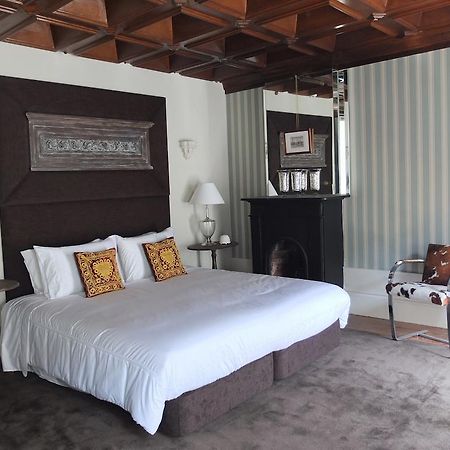 Mercador Guesthouse Porto Bilik gambar